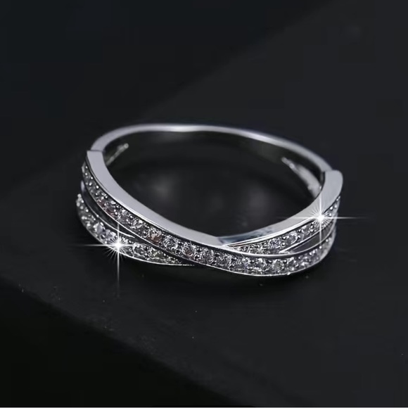 NEW Elegant Lab Created Diamond Ring - Picture 5 of 5